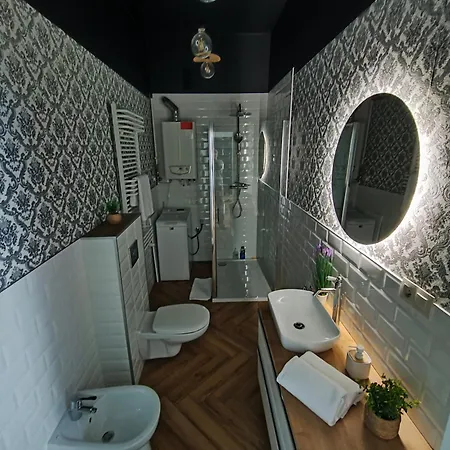 Nowe - Perla Srodmiescia & Parking Apartment Czestochowa